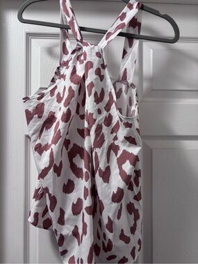 Sleeveless Animal Print Tank Top — White & Brown